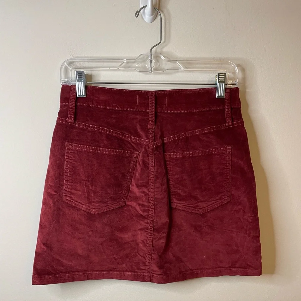 NWT Madewell Stretch Velveteen Straight Zip Mini Skirt in Burgundy